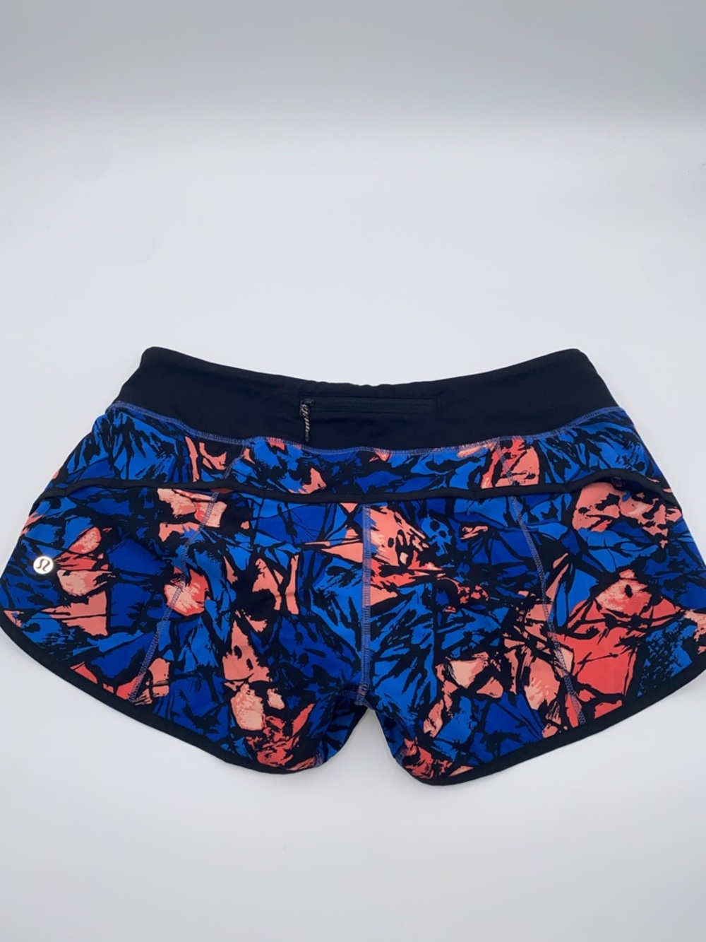 lululemon low-rise Speed Short 2.5” inseam  Blue and Coral Floral - Picture 2 of 4